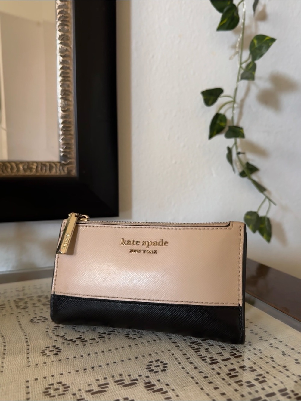 kate spade Two-Tone Cream and Black Zip Wallet